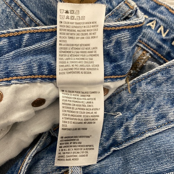 American Eagle Denim Shorts Women's 2 Distressed Tomgirl Short Raw Hem - Picture 9 of 9